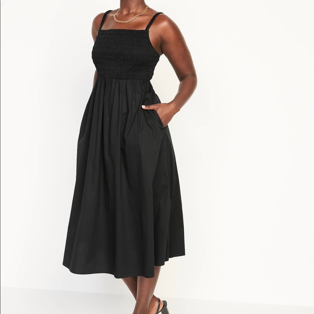 Fit & Flare Sleeveless Cotton-Poplin Smocked-Bodice Midi Dress. NWOT